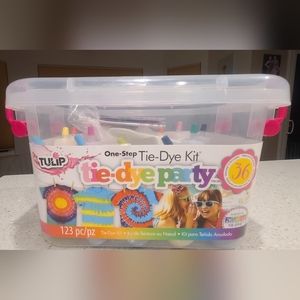 Tie-Dye Kit for Kids, 14 bottles of dye, gloves & rubber bands